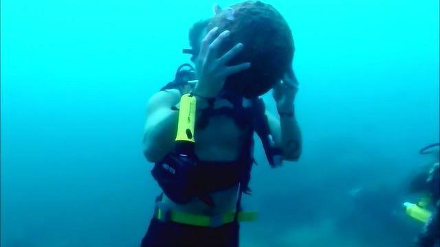 海滩小镇逃生