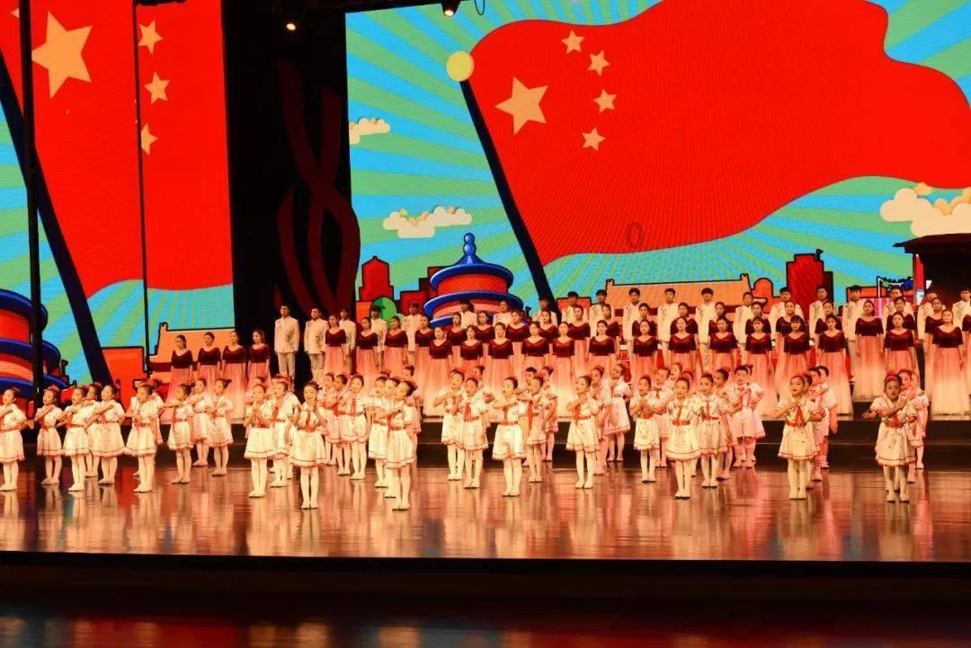 《奥本海默》领跑英国电影学院奖提名，《芭比》成最大输家