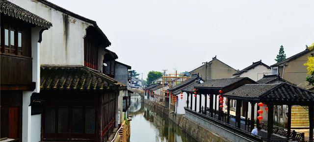 组装机械警暴龙
